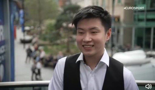 他眼里寒光闪烁，这个毛头小子竟然敢让自己如此丢脸，等此事结束后，自己必要杀他。